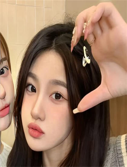 探索《骗行无阻》的奥秘：隐藏细节与深层意义